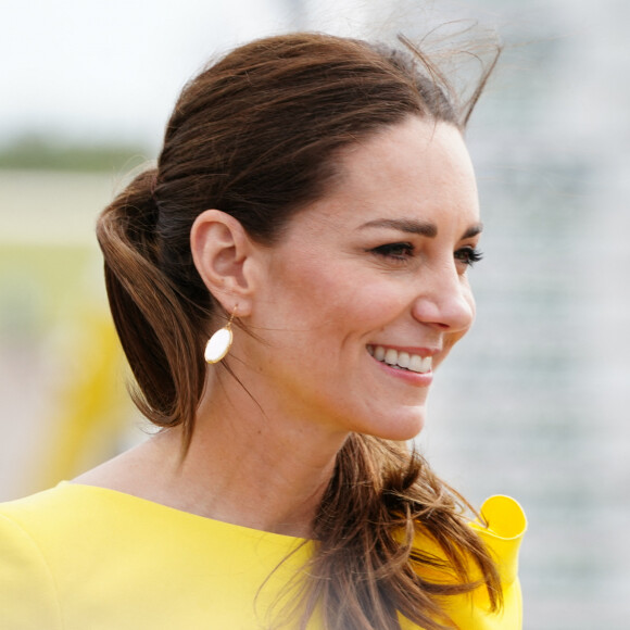 Kate Middleton arrive à l'aéroport international Norman Manley de Kingston, en Jamaïque, au quatrième jour de la tournée qu'elle effectue dans les Caraïbes au nom de la reine à l'occasion de son jubilé de platine. Photo par Jane Barlow/PA Wire/ABACAPRESS.COM