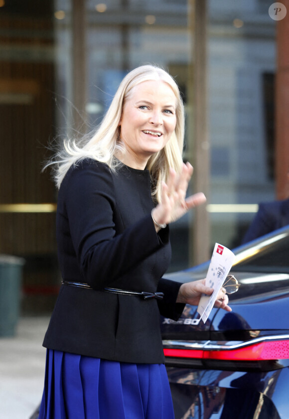 Mette-Marit de Norvège est atteinte d'une forme rare de fibrose pulmonaire depuis six ans.


La princesse héritière Mette-Marit assiste à la remise des prix de recherche 2024 de l'Association nationale pour la santé publique à Oslo, en Norvège, le 15 avril 2024. Photo par Marius Gulliksrud/Stella Pictures/ABACAPRESS.COM