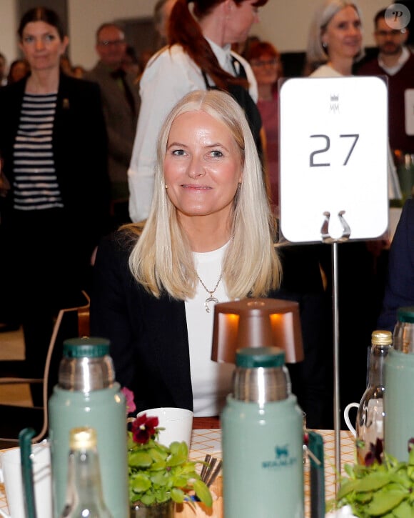 La princesse héritière Mette-Marit lors d'un symposium sur le tissage à l'écurie de la reine Sonja. Oslo, Norvège, le 12 avril 2024. Photo par Marius Gulliksrud/Stella Pictures/ABACAPRESS.COM