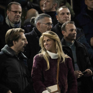 L'épouse de Mathieu Vergne est l'heureuse maman d'un petit Joseph, 4 ans et de la petite Valentine, 2 ans.


Mathieu Vergne et Ophelie Meunier lors du match de football du 1er tour de l'UEFA Champions League, 5e journée, Groupe F, entre le Paris Saint-Germain (PSG) et Newcastle United, le 28 novembre 2023 au stade du Parc des Princes à Paris, France. Photo par Eliot Blondet/ABACAPRESS.COM