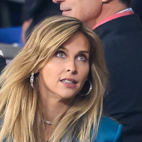 Ophelie Meunier et Mathieu Vergne assistent au match de quart de finale de la Coupe du monde de rugby 2023 entre la France et l'Afrique du Sud au Stade de France le 15 octobre 2023 à Saint-Denis, en banlieue parisienne, France. Photo par Laurent Zabulon/ABACAPRESS.COM