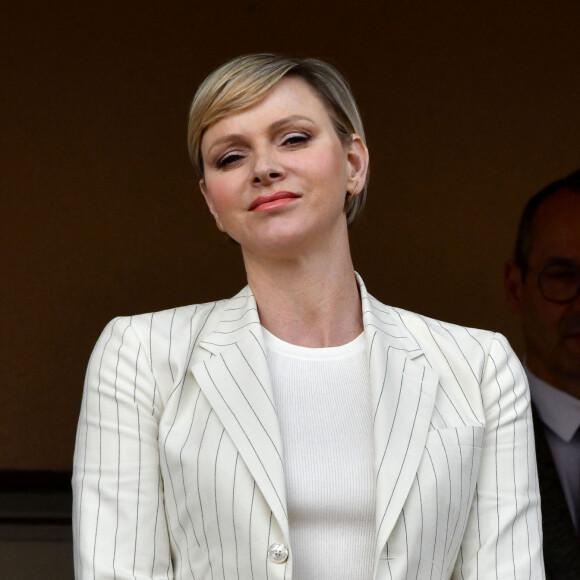 Après avoir récemment été vue au stade Louis II, Charlene de Monaco était à Hambourg.
Le prince Albert II de Monaco et la princesse Charlene de Monaco ont assisté aux phases finales du 12eme Tournoi Sainte Devote et remis la coupe au vainqueur, l'Afrique du Sud, au stade Louis II de Monaco.