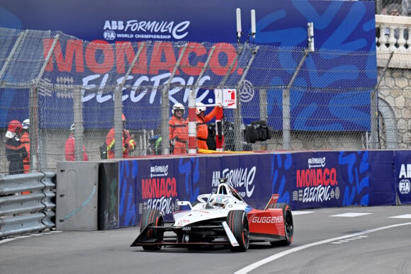 Illustration durant le Monaco E-Prix 2024, le 27 avril 2024. Le pilote Jaguar Mitch Evans a remporté la course devant son coéquipier Nick Cassidy suivi par Stoffel Vandoorne sur DS Penske. C'est la 7eme édition du Monaco E-prix. A l'occasion de la 10eme saison du Championnat du Monde ABB FIA Formula E, les monoplaces de 3eme génération ont parcouru les rues de la Principauté. © Bruno Bebert/Bestimage 