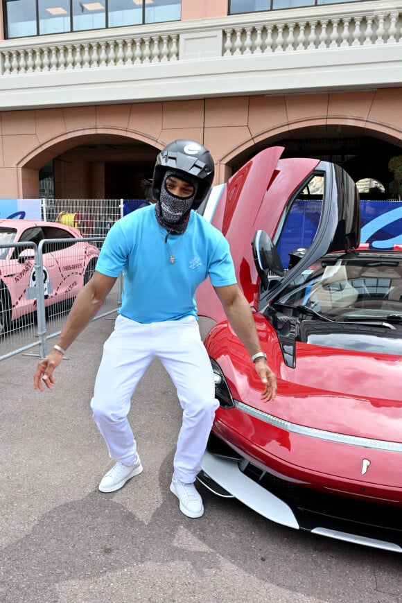 Anthony Joshua durant le Monaco E-Prix 2024, le 27 avril 2024. Le pilote Jaguar Mitch Evans a remporté la course devant son coéquipier Nick Cassidy suivi par Stoffel Vandoorne sur DS Penske. C'est la 7eme édition du Monaco E-prix. A l'occasion de la 10eme saison du Championnat du Monde ABB FIA Formula E, les monoplaces de 3eme génération ont parcouru les rues de la Principauté. © Bruno Bebert/Bestimage 