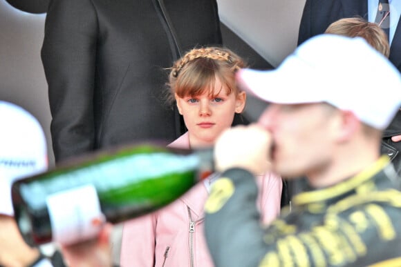 Le prince Albert II de Monaco, la princesse Charlene et leurs enfants la princesse Gabriella et le prince héréditaire Jacques ont assisté au Monaco E-Prix 2024, le 27 avril 2024. Le pilote Jaguar Mitch Evans a remporté la course devant son coéquipier Nick Cassidy suivi par Stoffel Vandoorne sur DS Penske. C'est la 7eme édition du Monaco E-prix. A l'occasion de la 10eme saison du Championnat du Monde ABB FIA Formula E, les monoplaces de 3eme génération ont parcouru les rues de la Principauté. © Bruno Bebert/Bestimage 