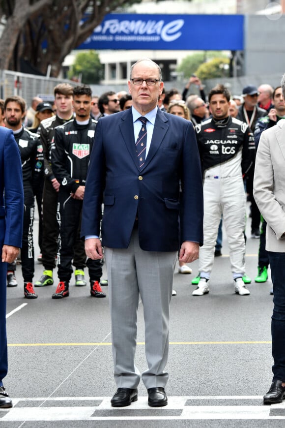 Le prince Albert II de Monaco, la princesse Charlene et leurs enfants la princesse Gabriella et le prince héréditaire Jacques ont assisté au Monaco E-Prix 2024, le 27 avril 2024. Le pilote Jaguar Mitch Evans a remporté la course devant son coéquipier Nick Cassidy suivi par Stoffel Vandoorne sur DS Penske. C'est la 7eme édition du Monaco E-prix. A l'occasion de la 10eme saison du Championnat du Monde ABB FIA Formula E, les monoplaces de 3eme génération ont parcouru les rues de la Principauté. © Bruno Bebert/Bestimage 