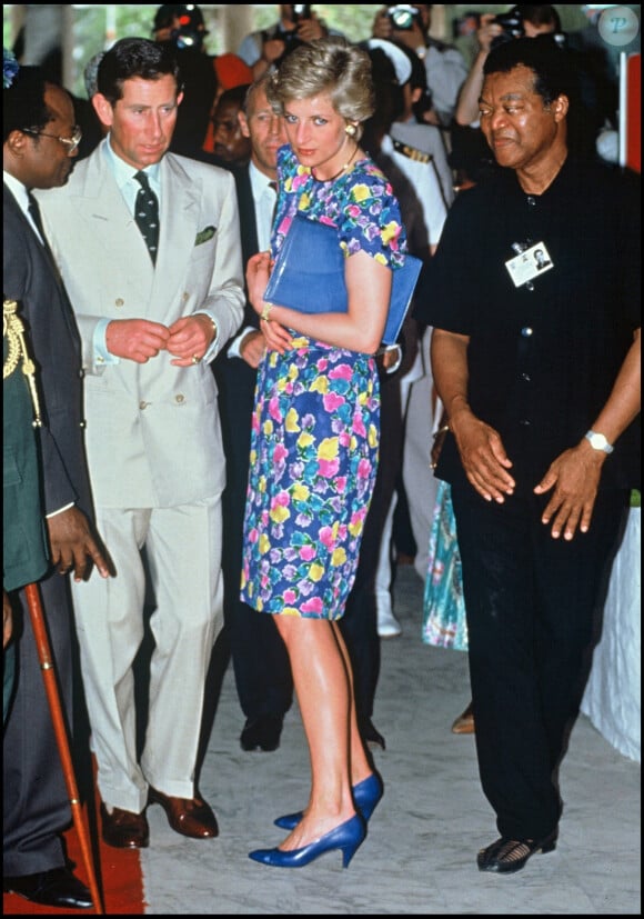 Lady Diana et le prince Charles en visite au Nigeria