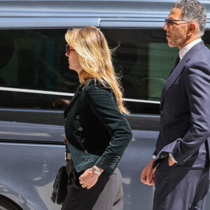 Sarah Poniatowski (Lavoine) et son compagnon Roschdy Zem - Arrivées aux obsèques du prince Jean-Stanislas Poniatowski en l'Eglise polonaise à Paris, France, le 29 avril 2024. © Jacovides-Moreau/Bestimage