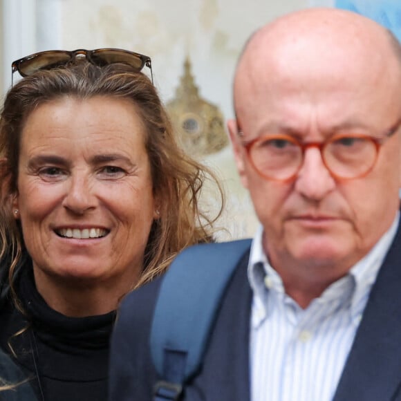 Lisa Azuelos - Sorties des obsèques du prince Jean-Stanislas Poniatowski en l'Eglise polonaise à Paris, France, le 29 avril 2024. © Jacovides-Moreau/Bestimage 