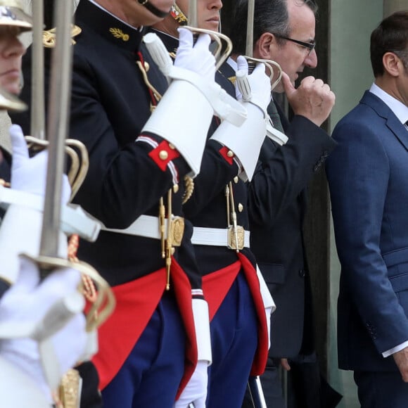 Le président Emmanuel Macron et sa femme la Première Dame Brigitte Macron reçoivent son homologue le président de la République démocratique du Congo et sa femme la Première Denise pour un déjeuner de travail au palais de l'Elysée à Paris, France, le 30 avril 2024. © Stéphane Lemouton/Bestimage 