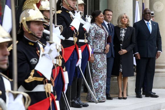 Le président Emmanuel Macron et sa femme la Première Dame Brigitte Macron reçoivent son homologue le président de la République démocratique du Congo Félix Tshisekedi et sa femme la Première Denise Nyakeru Tshisekedi pour un déjeuner de travail au palais de l'Elysée à Paris, France, le 30 avril 2024. © Stéphane Lemouton/Bestimage 