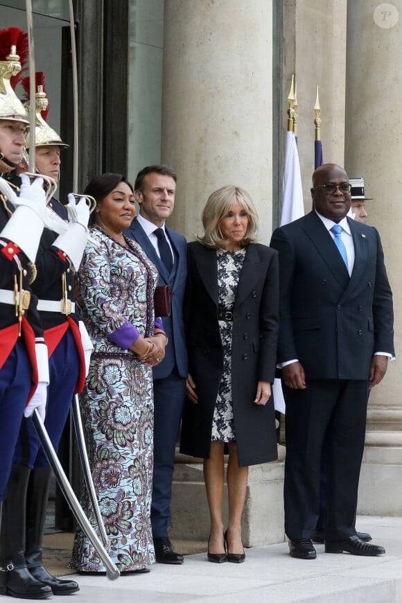 Le président Emmanuel Macron et sa femme la Première Dame Brigitte Macron reçoivent son homologue le président de la République démocratique du Congo Félix Tshisekedi et sa femme la Première Denise Nyakeru Tshisekedi pour un déjeuner de travail au palais de l'Elysée à Paris, France, le 30 avril 2024. © Stéphane Lemouton/Bestimage 