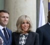 Elle avait d'ailleurs une nouvelle fois misé sur une tenue Louis Vuitton, marque qu'elle chérit tout particulièrement
Le président Emmanuel Macron et sa femme la Première Dame Brigitte Macron reçoivent son homologue le président de la République démocratique du Congo Félix Tshisekedi et sa femme la Première Denise Nyakeru Tshisekedi pour un déjeuner de travail au palais de l'Elysée à Paris, France, le 30 avril 2024. © Stéphane Lemouton/Bestimage 