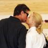 Nicollette Sheridan se rend chez un opticien de Malibu, jeudi 18 mars, en compagnie de son boyfriend Steve Pate.