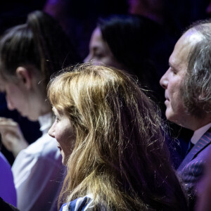 Philippe Katerine (Artiste masculin de l'année) et sa compagne Julie Depardieu - 35ème cérémonie des Victoires de la musique à la Seine musicale de Boulogne-Billancourt, le 14 février 2020. © Cyril Moreau/Bestimage