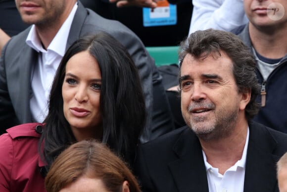 Arnaud Lagardère et sa femme Jade Foret (Lagardère) - People dans les tribunes des internationaux de France de tennis à Roland Garros le 1er juin 2016. © Dominique Jacovides / Bestimage