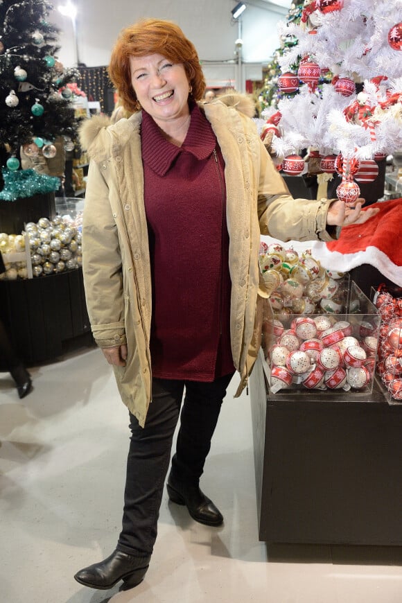 "Je souffrais d'obésité morbide", avait confié l'actrice.
Véronique Genest assistant au lancement de l'animation de Noël à La Défense, près de Paris, France, le 27 novembre 2014. Photo par Nicolas Briquet/ABACAPRESS.COM