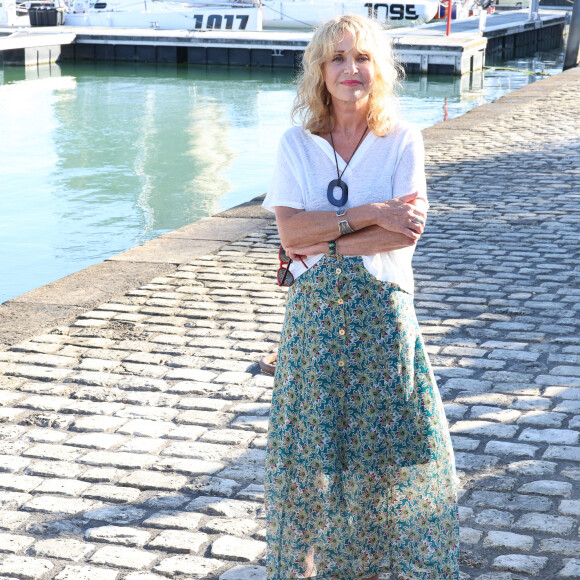 Fanny Cottençon lors du photocall de la série "Scènes de ménages" lors de la 25ème édition du Festival de la fiction de la Rochelle, France, le 13 septembre 2023. © Denis Guignebourg/BestImage 