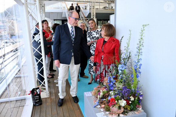 Albert de Monaco était en costard avec une cravate à fleurs
 
Le prince Albert II de Monaco et la princesse Caroline de Hanovre - Le 55ème Concours International de Bouquets à Monaco, le 4 avril 2024. © Bruno Bebert/Bestimage