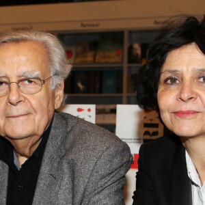 Bernard Pivot et sa fille Cécile Pivot lors du salon du livre de Paris le 16 Mars 2018 à la Porte de Versailles de Paris. © Denis Guignebourg/Bestimage