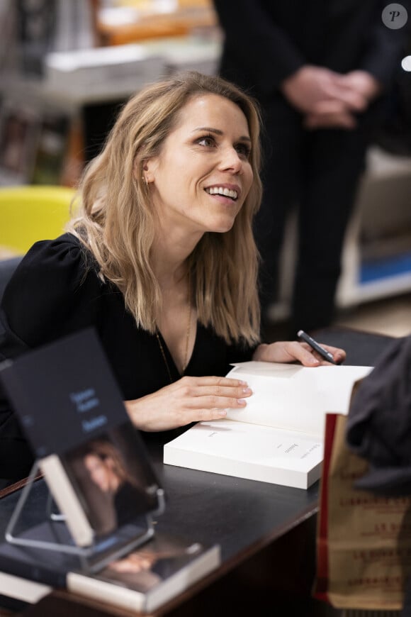 Exclusif - Tiphaine Auzière - Soirée littérature à la librairie Le Divan à Paris, animée par M.Carcassonne, et séance de dédicace du livre de Tiphaine Auzière "Assises" aux Editions Stock. Le 20 mars 2024 © Cyril Moreau / Bestimage 