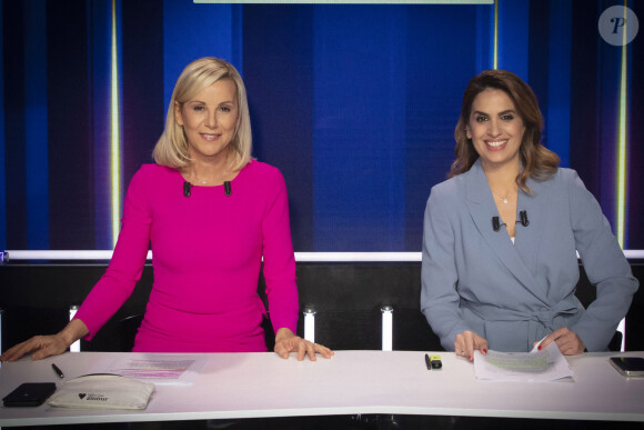 Laurence Ferrari, Sonia Mabrouk sur le plateau du "Grand Débat Les Républicains" présenté par L.Ferrari et S.Mabrouk et diffusé en direct sur CNews - Paris le 21Novembre 2021 - ©Jack Tribeca / Bestimage 