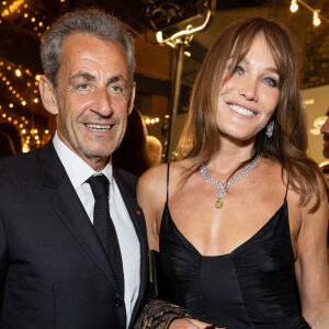 Très fière, la fille de Carla Bruni et de Nicolas Sarkozy a révélé une grande nouvelle à ses abonnés.
Carla Bruni et son mari Nicolas Sarkozy - Personnalités à la soirée "Women In Motion" par Kering au Château de la Castre lors du 75ème Festival International du Film de Cannes.