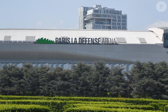 Le "Daily Mail" a contacté La Défense Arena pour obtenir un commentaire.
Les fans arrivent pour le concert de Taylor Swift au Paris La Défense Arena à Nanterre, France, le 9 mai 2024. © Lionel Urman/Bestimage 