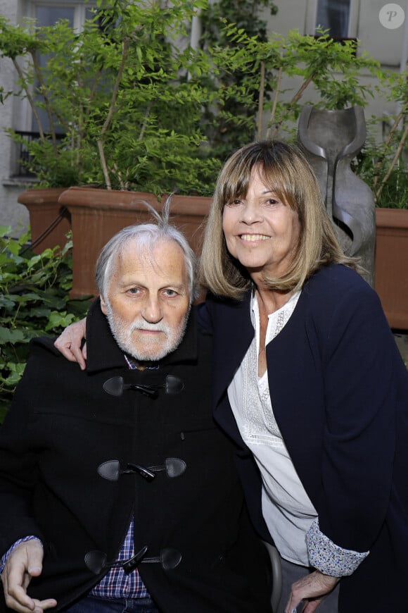 Exclusif - Jean-Jacques Debout et sa femme Chantal Goya - Vernissage de l'exposition Jean-Jacques Debout à l'Atelier Véron à Paris le 13 juin 2019. © Cédric Perrin/Bestimage