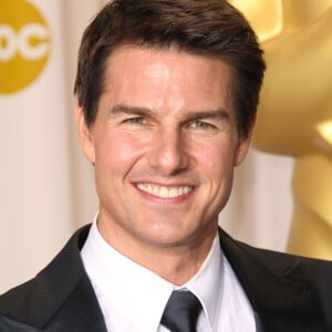 "J'ai pu voir notre ami Tom Cruise sur le plateau en train de faire ses cascades pour le prochain Mission Impossible. Légende absolue", écrit la Française
 
Tom Cruise aux Oscars.