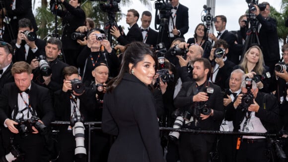 PHOTOS Leïla Bekhti à Cannes : première apparition depuis la naissance surprise de son 4e enfant, elle porte un détail engagé