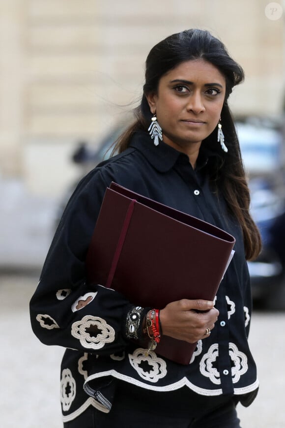 Poster des photos intimes est le fruit d'une discussion avec son mari
La porte-parole du gouvernement Prisca Thévenot, ministre du renouvellement démocratique à la sortie du conseil des ministres, au palais de l'Elysée, Paris, le 10 avril 2024 © Stéphane Lemouton / Bestimage 