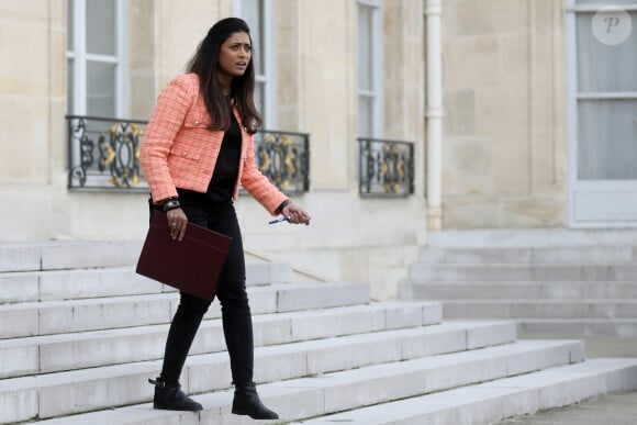 La porte-parole du gouvernement Prisca Thévenot, ministre du renouvellement démocratique - Sorties du Conseil des ministres du mercredi 20 mars au palais de l'Elysée à Paris © Stéphane Lemouton / Bestimage