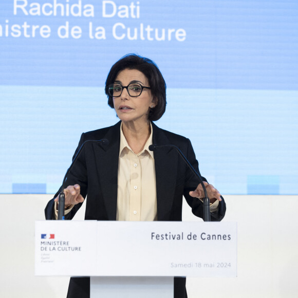 Rachida Dati (ministre de la culture) - Rachida Dati prononce un discours sur la défense du cinéma français sur la plage du CNC lors du 77ème Festival International du Film de Cannes le 18 mai 2024. © Olivier Borde/Bestimage 