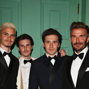 Romeo James Beckham,Cruz Beckham,Brooklyn Beckham and David Beckham - Les célébrités arrivent au club Oswald's à Londres pour célébrer le 50ème anniversaire de V.Beckham, le 20 avril 2024. 
