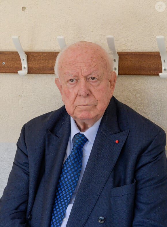 Jean-Claude Gaudin maire sortant vote pour le deuxième tour des élections municipales bureau 806 de l'école Jean Mermoz dans le 8 ème arrondissement de Marseille le 28 juin 2020. © Patrick Carpentier / bestimage