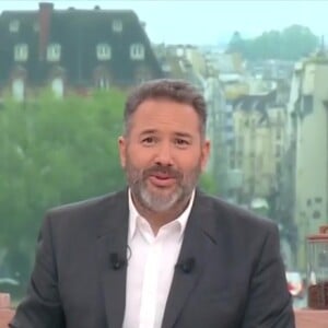 Au lendemain du Lundi de Pentecôte, Bruce Toussaint a taclé un chroniqueur de "Bonjour"
Bruce Toussaint sur le plateau de "Bonjour !"