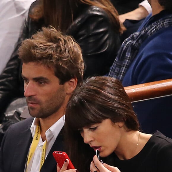 L'ancien tennisman faisait équipe avec Mansour Bahrami dans un match face à Cédric Pioline et Fabrice Santoro

Nolwenn Leroy et Arnaud Clement assistent à l'Open Masters 1000 de Tennis Paris Bercy le 1er novembre 2013.