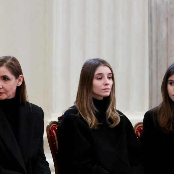 Le prince Emmanuel-Philibert de Savoie avec sa femme la princesse Clotilde Courau et leurs filles les princesses Vittoria et Luisa - Veillée funèbre du prince Victor-Emmanuel de Savoie, en l'Eglise de Sant'Uberto à Turin, en présence de sa veuve Marina Ricolfi-Doria, de son fils, le prince E-P. de Savoie avec sa femme la princesse Clotilde Courau et leurs filles les princesses Vittoria et Luisa, le 9 février 2024. Le fils du dernier roi d'Italie s'est éteint le 3 février 2024 à l'âge de 86 ans. © Dominique Jacovides/Bestimage 