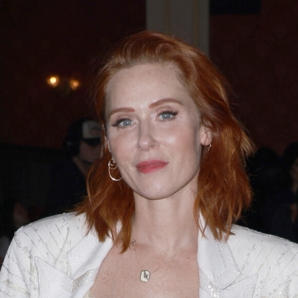 Cette apparence physique lui a valu d'être qualifiée à de maintes reprises de "rousse incendiaire".
Audrey Fleurot - Arrivées au défilé Julien Fournié Haute Couture printemps/été 2024 (PFW) à Paris le 23 janvier 2024. © Christophe Aubert via Bestimage