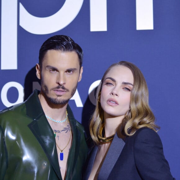 Baptiste Giabiconi, Cara Delevingne - Soirée APM Monaco au restaurant "le Baoli " pour le lancement de la nouvelle collection été APM Monaco lors du 77ème Festival International du Film de Cannes le 22 mai 2024. K. Prette, directrice artistique lance une collection 100% Gold pour cet été avec comme nouvelle égérie de la maison, C. Delevigne. © Rachid Bellak/Bestimage