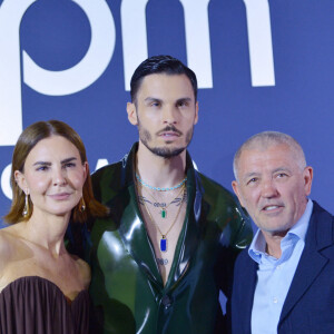 Baptiste Giabiconi, Kika Prette et son mari Philippe Prette (dirigeant de la marque de bijoux APM Monaco) - Soirée APM Monaco au restaurant "le Baoli " pour le lancement de la nouvelle collection été APM Monaco lors du 77ème Festival International du Film de Cannes le 22 mai 2024. K. Prette, directrice artistique lance une collection 100% Gold pour cet été avec comme nouvelle égérie de la maison, C. Delevigne. © Rachid Bellak/Bestimage