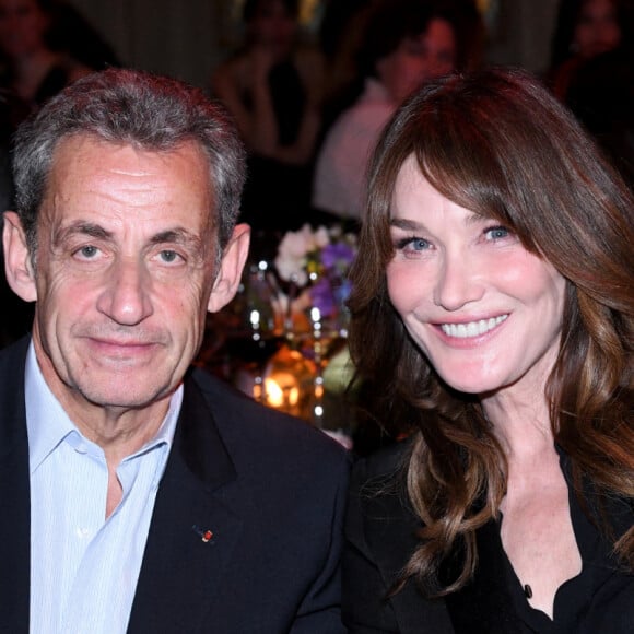 Un couple qui ne cesse de fasciner !
Exclusif - Nicolas Sarkozy et sa femme Carla Bruni-Sarkozy - Dîner des "Femmes Culottées" Etam au Musée de la Monnaie à Paris © Rachid Bellak/Bestimage 
