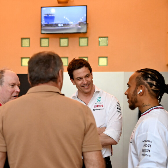 Qualifications - Grand Prix de Formule 1 (F1) de la saison à Sakhir (Bahreïn) - Albert II, Prince of Monaco, Toto Wolff, Team Principal and CEO, Mercedes-AMG, Sir Lewis Hamilton, Mercedes-AMG, and others