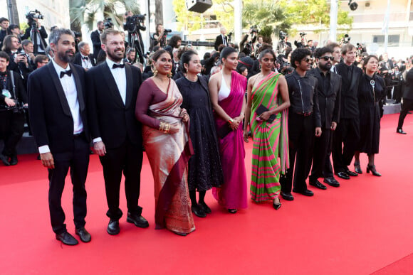 Ranabir Das, Thomas Hakim, Chhaya Kadam, Payal Kapadia, Divya Prabha, Kani Kusruti, Hridhu Haroon, Zico Maitra, Julien Graff - Montée des marches pour la cérémonie de clôture du 77ème Festival International du Film de Cannes au Palais des Festivals à Cannes. Le 25 mai 2024 © Christophe Clovis / Bestimage 