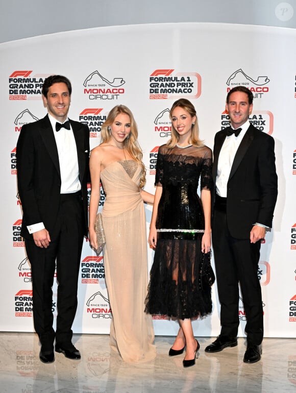 Les princesses Maria Carolina et Maria Chiara posent avec Jean Christophe Napoléon et un ami durant la soirée de gala du 81ème Grand Prix de Formule 1 de Monaco, salle des Etoiles du Sporting de Monaco, le 26 mai 2024. Cette soirée met à l'honneur le vainqueur du Grand Prix, le monégasque Charles Leclerc. © Bruno Bebert/Bestimage 