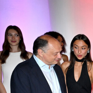 Frédéric Vasseur, Alexandra Saint Mleux, Charles Leclerc, le prince Albert II de Monaco et la princesse Charlène durant la soirée de gala du 81ème Grand Prix de Formule 1 de Monaco, salle des Etoiles du Sporting de Monaco, le 26 mai 2024. Cette soirée met à l'honneur le vainqueur du Grand Prix, le monégasque Charles Leclerc. © Bruno Bebert/Bestimage 