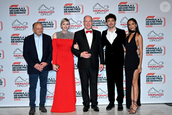 Frédéric Vasseur, la princesse Charlène, le prince Albert II de Monaco, Charles Leclerc et Alexandra Saint Mleux durant la soirée de gala du 81ème Grand Prix de Formule 1 de Monaco, salle des Etoiles du Sporting de Monaco, le 26 mai 2024. Cette soirée met à l'honneur le vainqueur du Grand Prix, le monégasque Charles Leclerc. © Bruno Bebert/Bestimage 