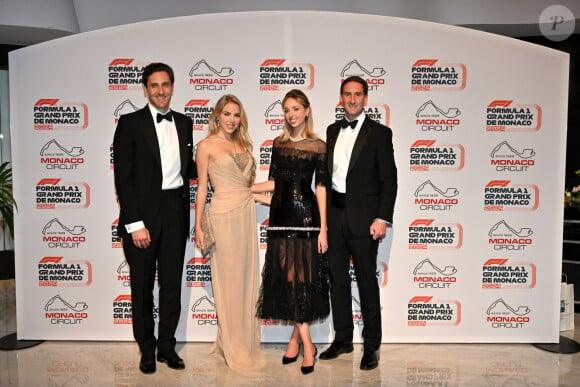 Les princesses Maria Carolina et Maria Chiara posent avec Jean Christophe Napoléon et un ami durant la soirée de gala du 81ème Grand Prix de Formule 1 de Monaco, salle des Etoiles du Sporting de Monaco, le 26 mai 2024. Cette soirée met à l'honneur le vainqueur du Grand Prix, le monégasque Charles Leclerc. © Bruno Bebert/Bestimage 