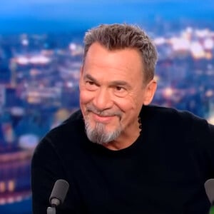 Florent Pagny, qui va beaucoup mieux, était l'invité de Gilles Bouleau aux 20 heures de TF1 le jeudi 16 novembre. © Captute TV TF1 via Bestimage